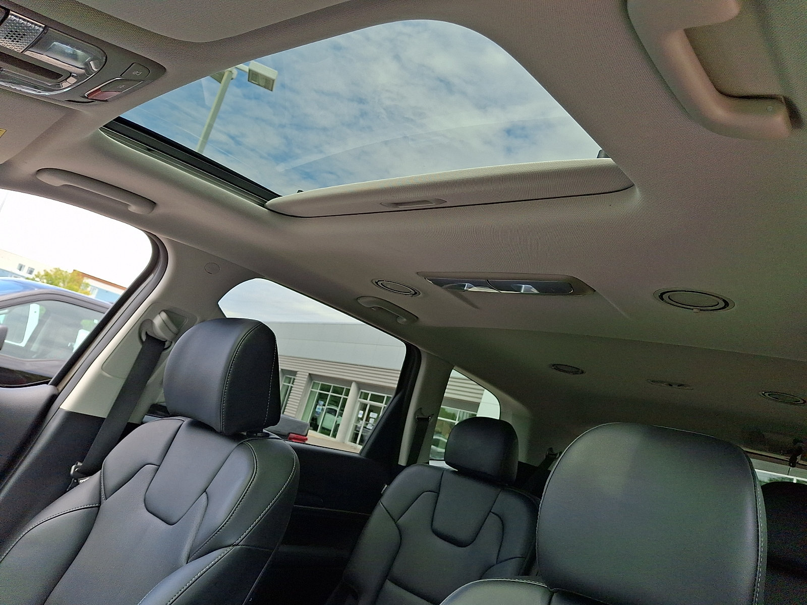 Used 2025 Kia Telluride S AWD/4WD image 21