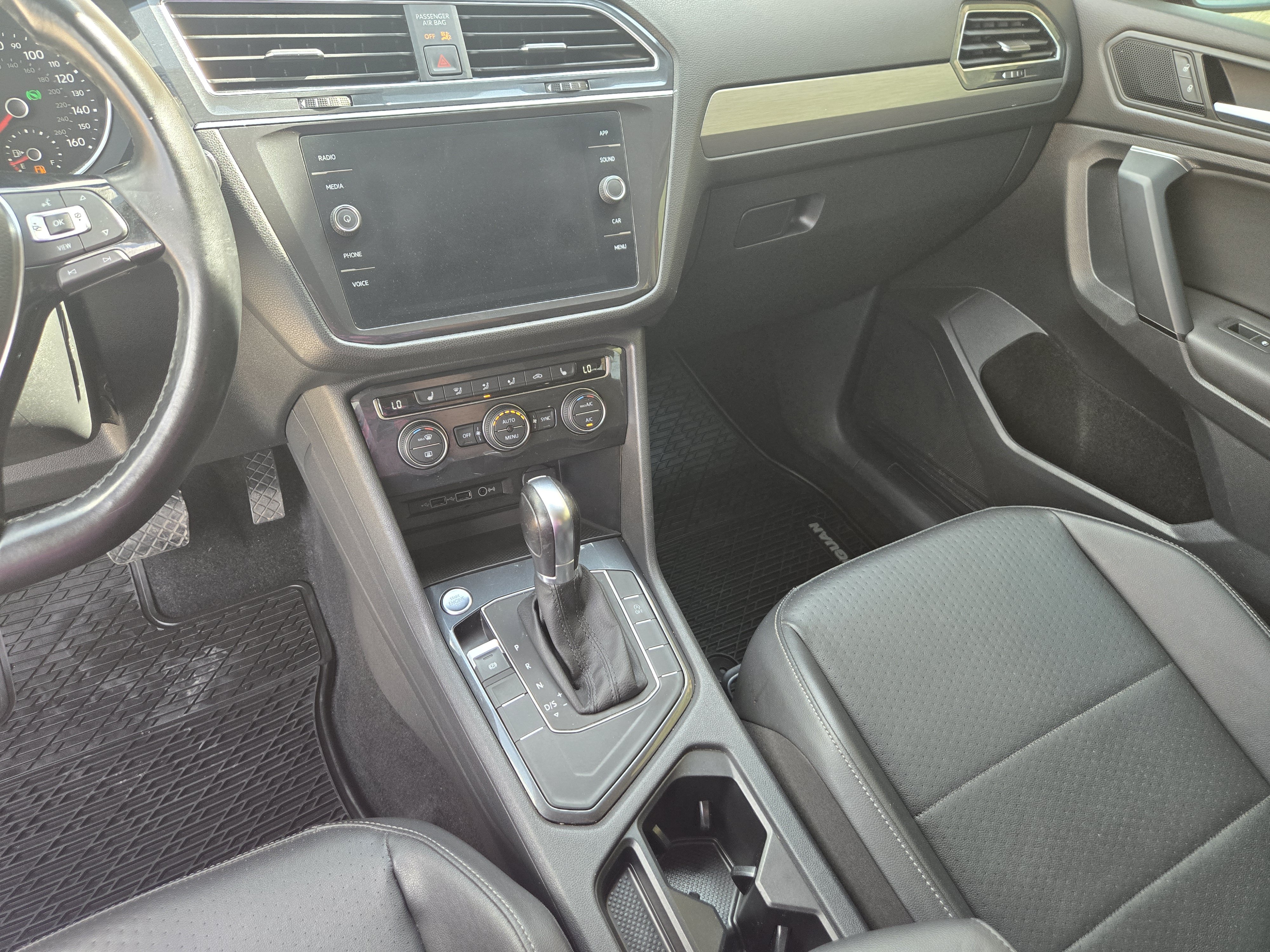 Used 2019 Volkswagen Tiguan SE FWD image 13