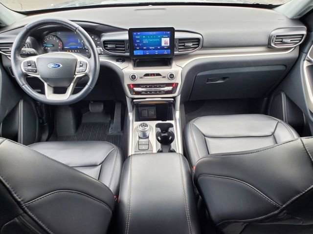 Certified 2023 Ford Explorer XLT w/ Equipment Group 202A image 7