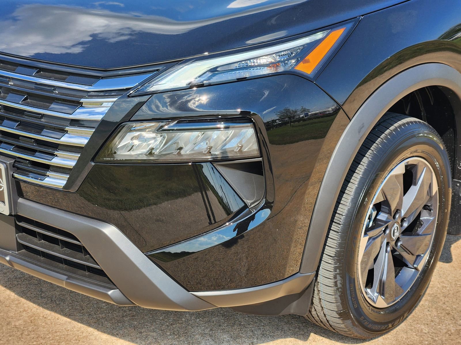 New 2026 Nissan Rogue SV w/ Cold Weather Package image 8