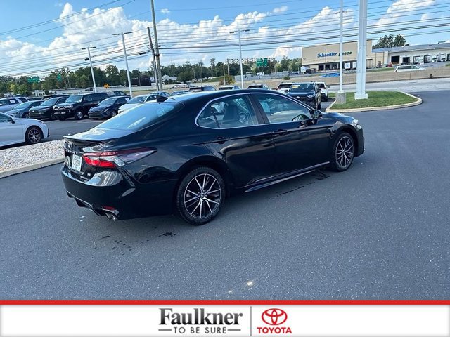 Used 2024 Toyota Camry SE FWD image 9