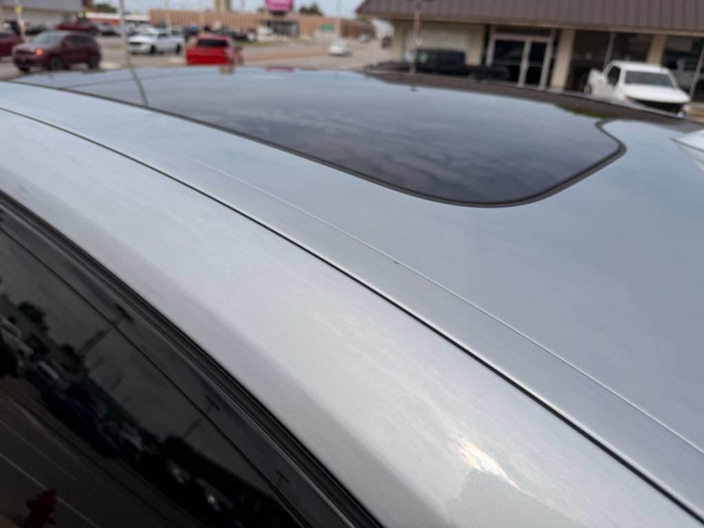Used 2020 BMW 740i w/ M Sport Package RWD image 12