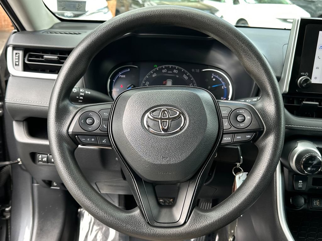 Used 2023 Toyota RAV4 LE image 22