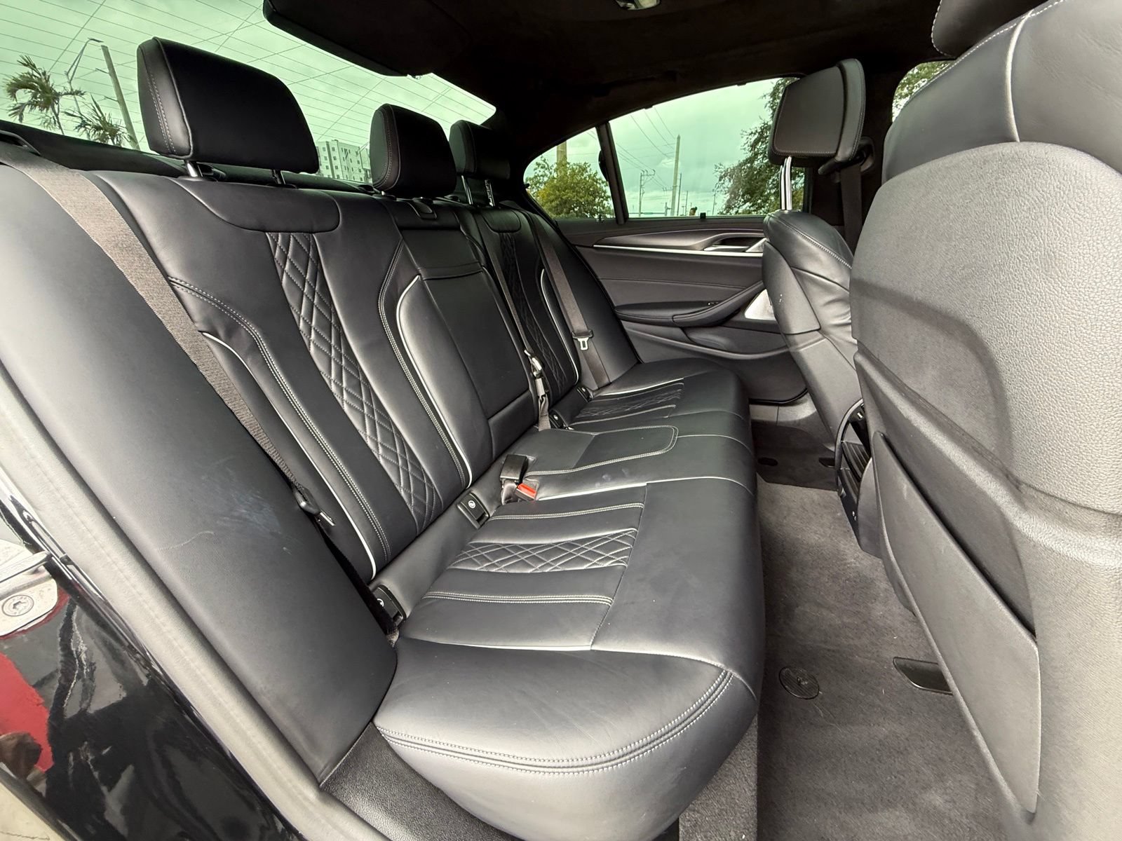 Used 2021 BMW M550i xDrive w/ Executive Package AWD/4WD image 21