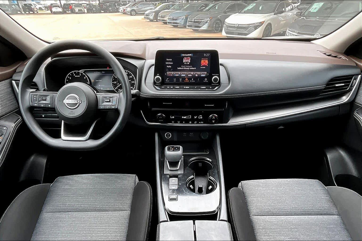 Certified 2023 Nissan Rogue SV FWD image 12