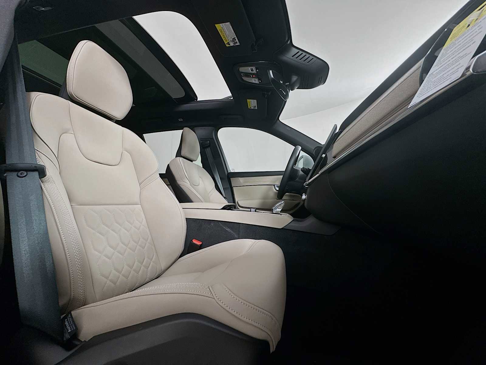 New 2026 Volvo XC90 B6 Core image 27