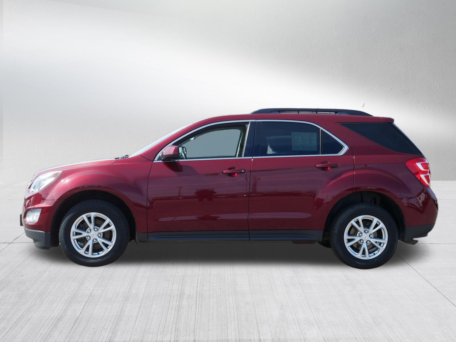 Used 2017 Chevrolet Equinox LT w/ Convenience Package image 4
