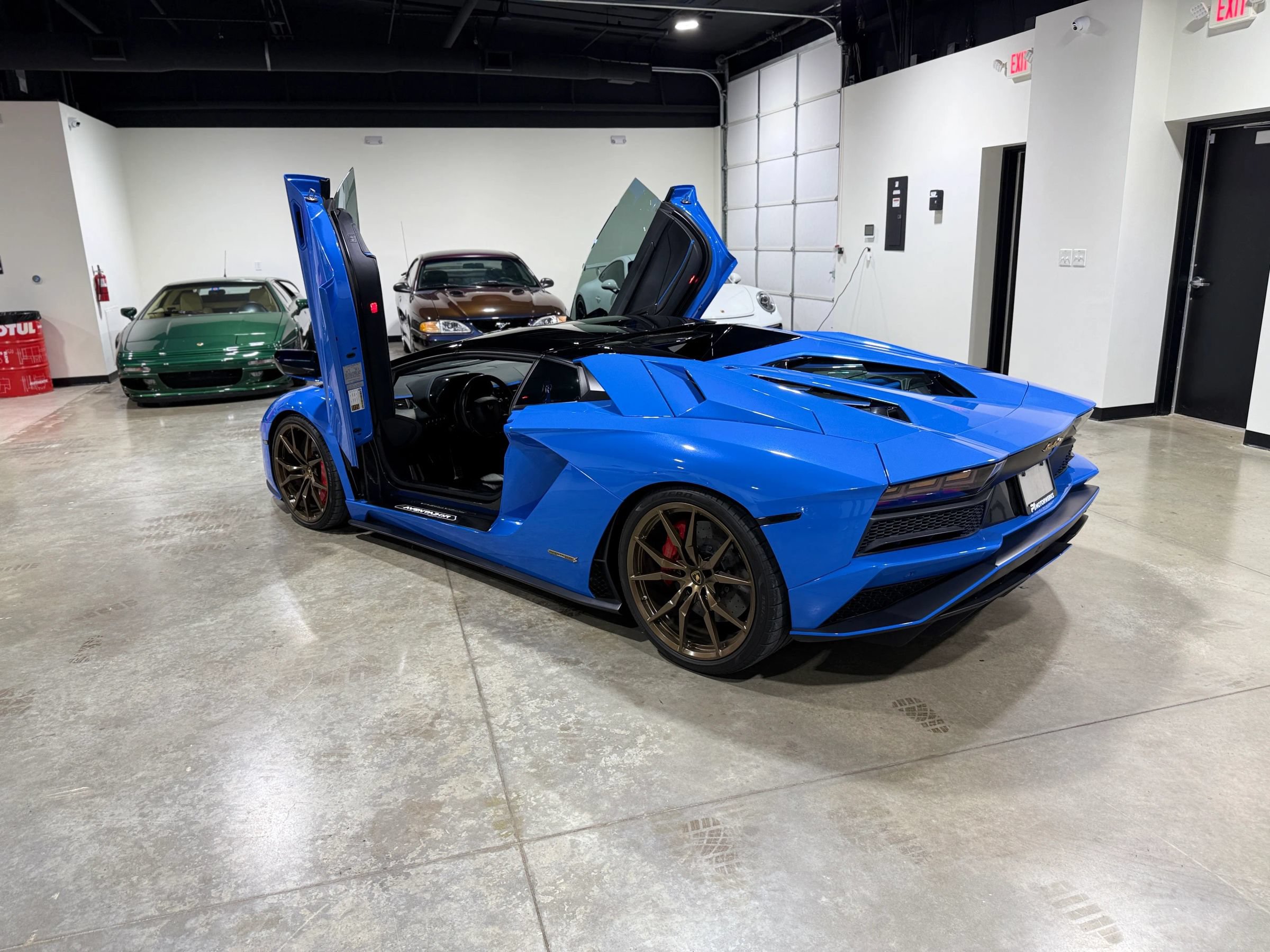Used 2018 Lamborghini Aventador S AWD/4WD image 55