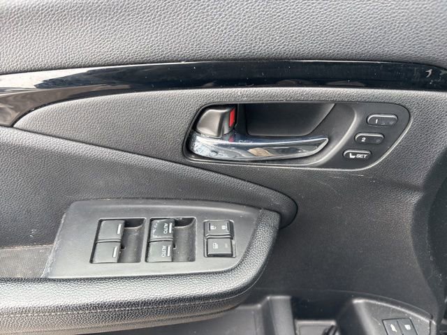Used 2017 Honda Pilot Touring image 18