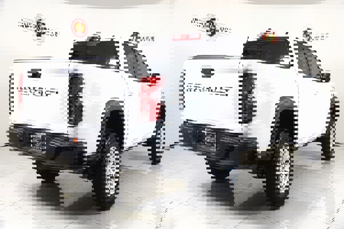 Used 2023 Chevrolet Colorado Z71 image 3