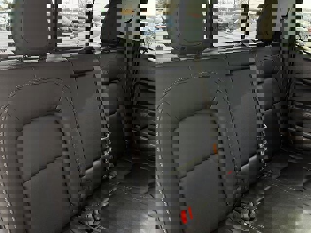 Used 2018 GMC Canyon SLT w/ Driver Alert Package image 29