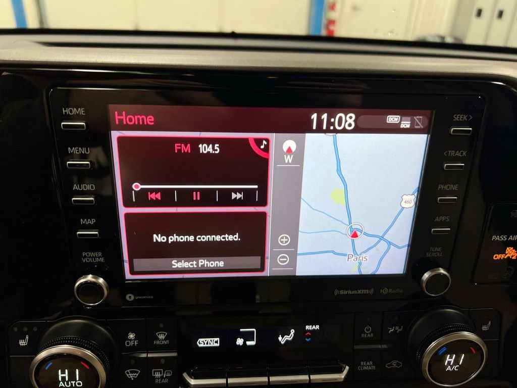 Used 2021 Toyota Highlander XLE image 15