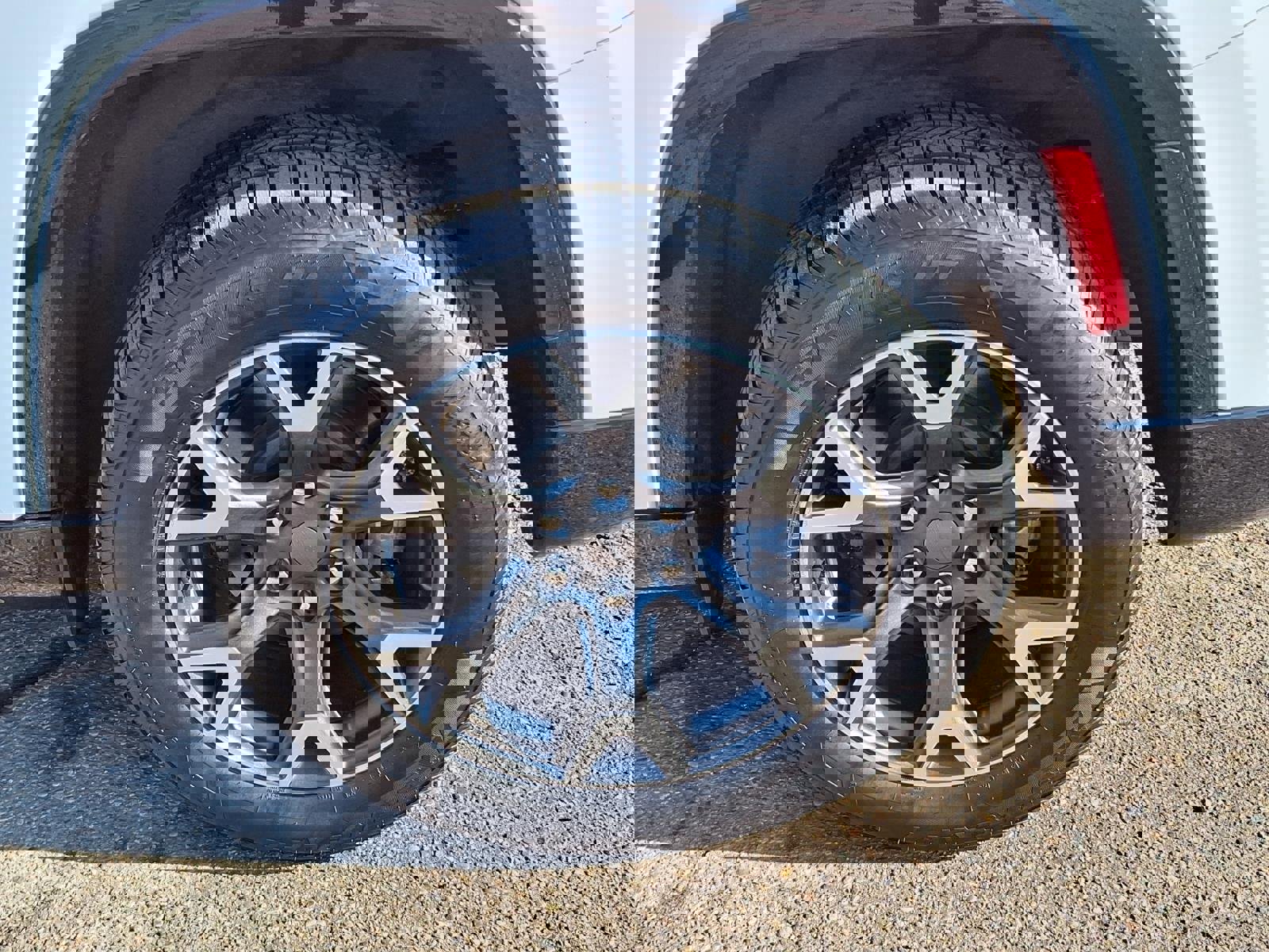 Certified 2024 Jeep Wagoneer L Series III w/ Flexible Seating Group image 27