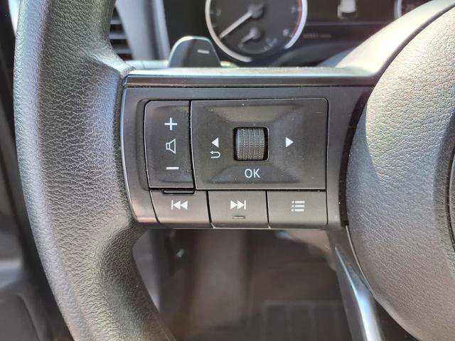 Used 2023 Nissan Rogue S image 7