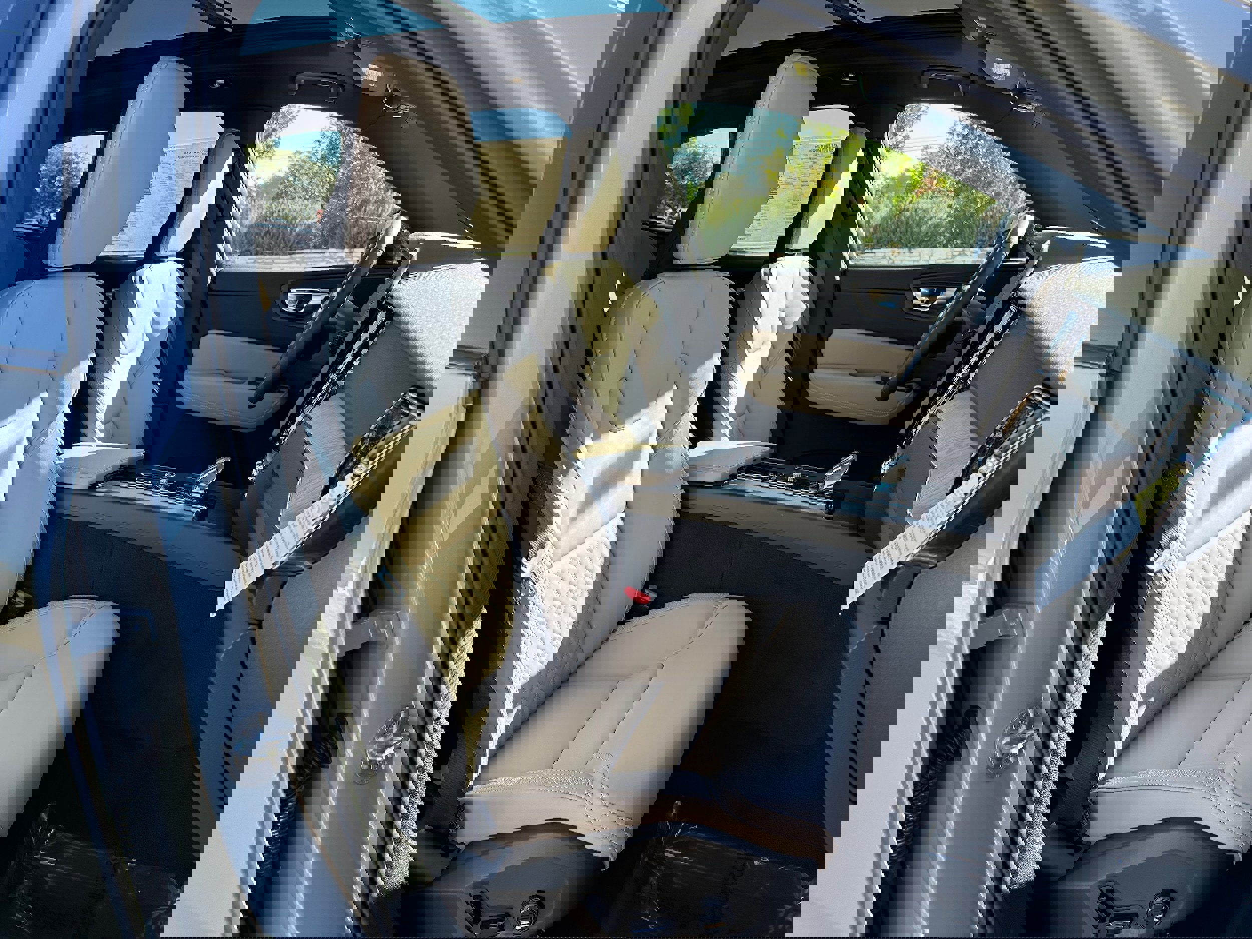 New 2026 Volvo XC60 B5 Plus w/ Protection Package Premier image 8