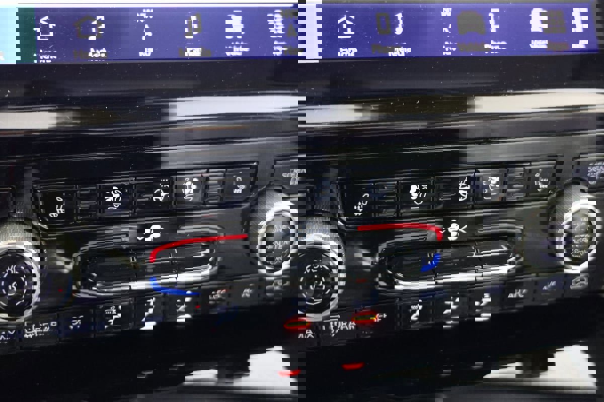 Used 2021 Jeep Grand Cherokee L Summit w/ MOPAR Finishing Package image 9