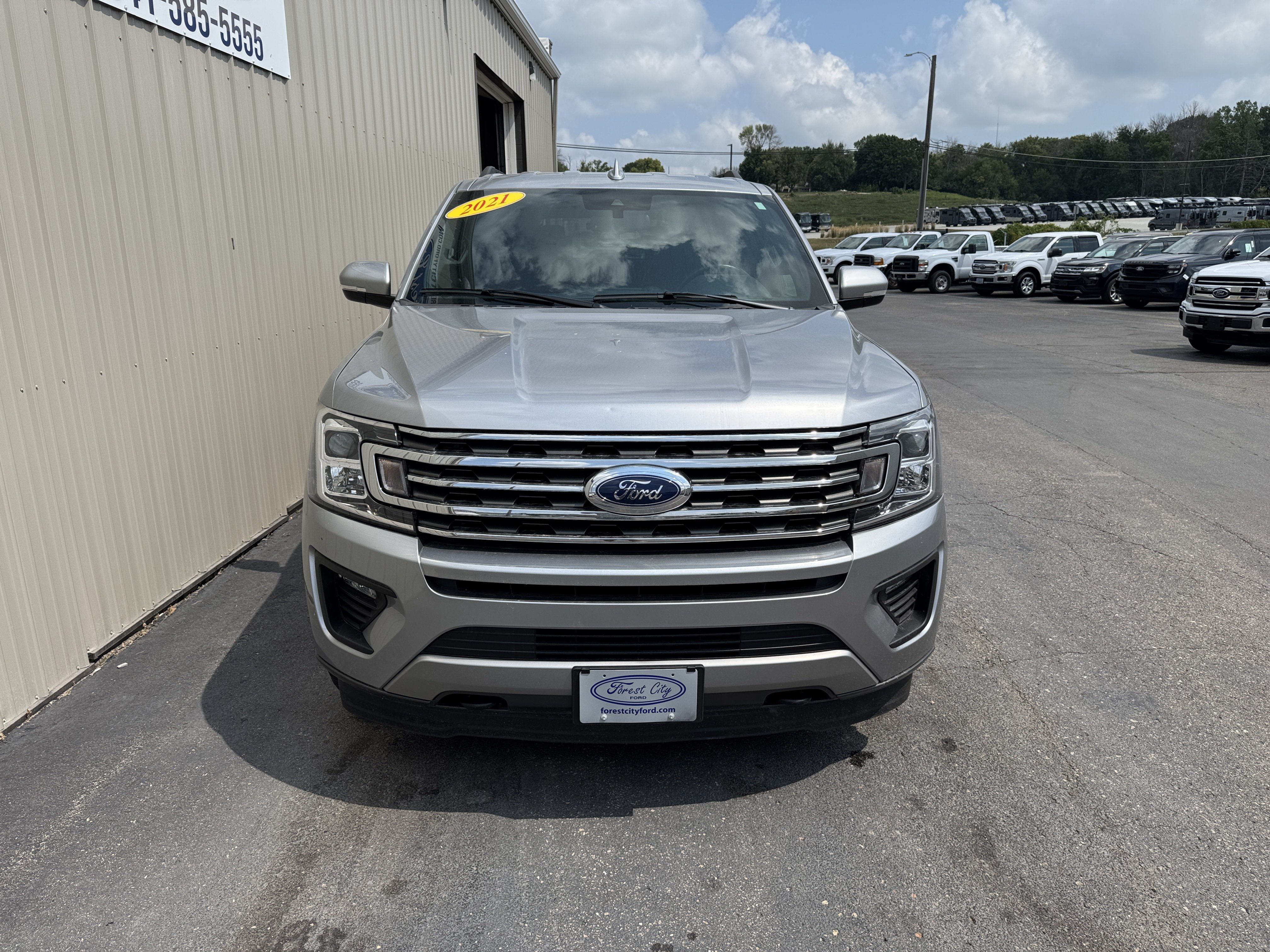 Used 2021 Ford Expedition Max XLT AWD/4WD image 3