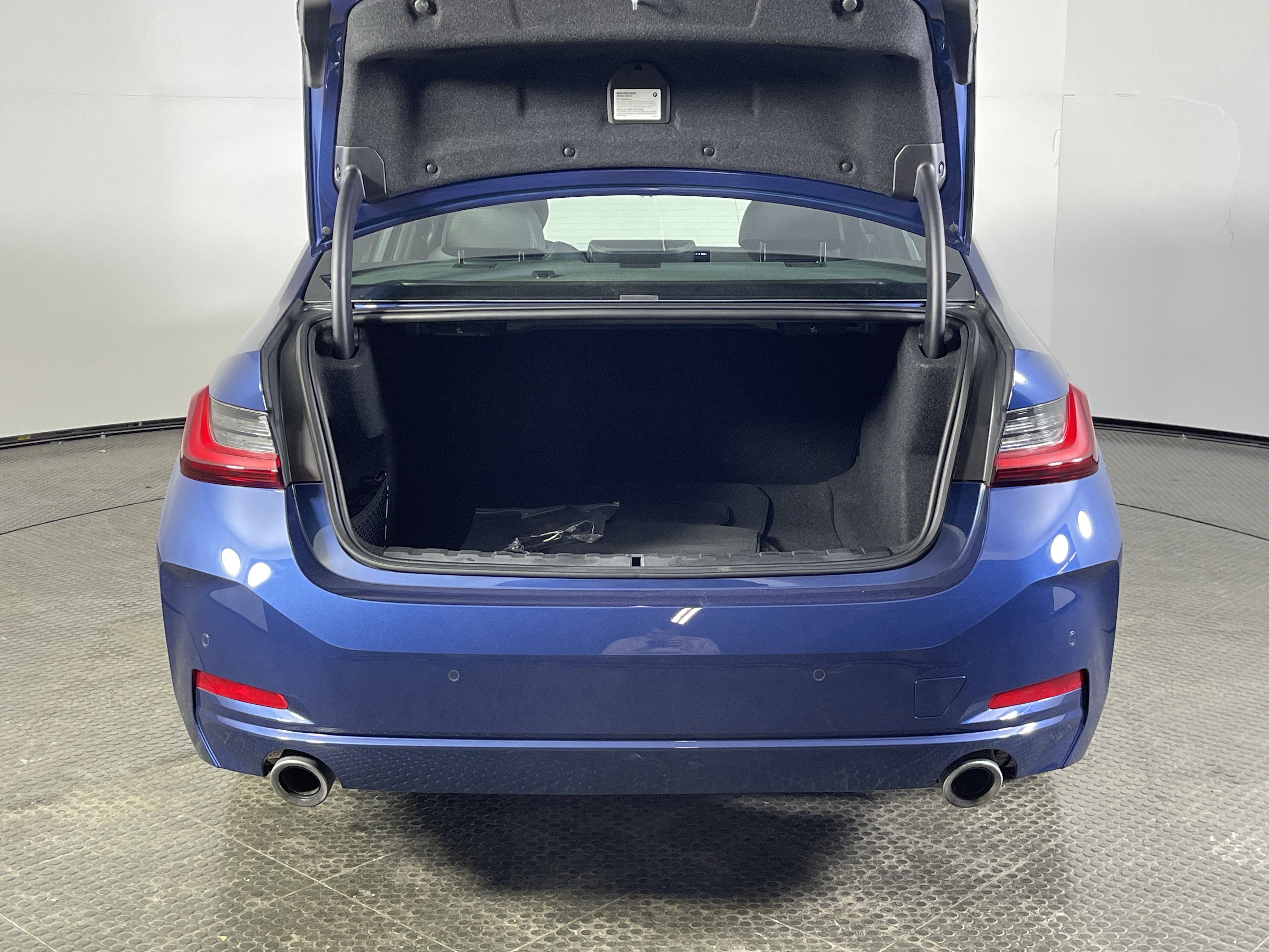 Certified 2024 BMW 330i xDrive 330i xDrive w/ Premium Package image 8