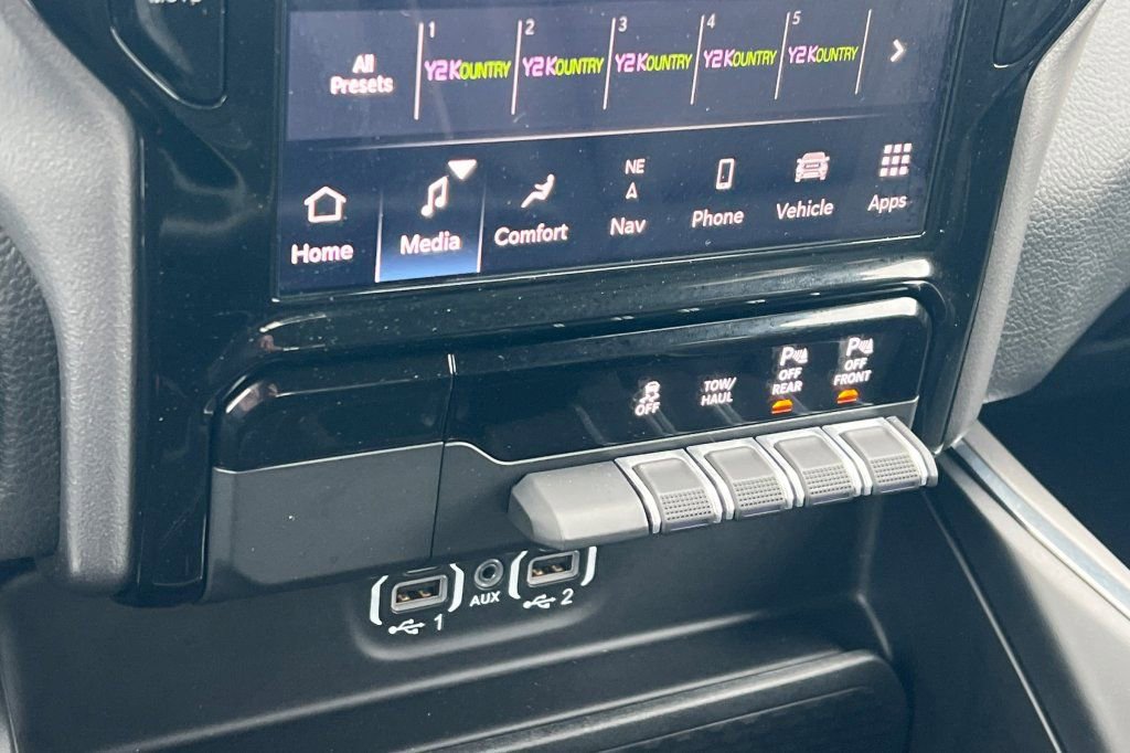 Used 2024 RAM 1500 Laramie image 17