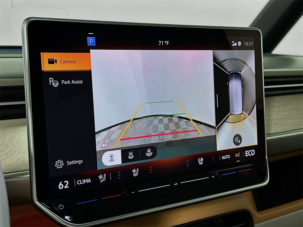 New 2025 Volkswagen ID. Buzz Pro S Plus image 23