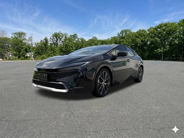 Used 2024 Toyota Prius XLE AWD/4WD image 4