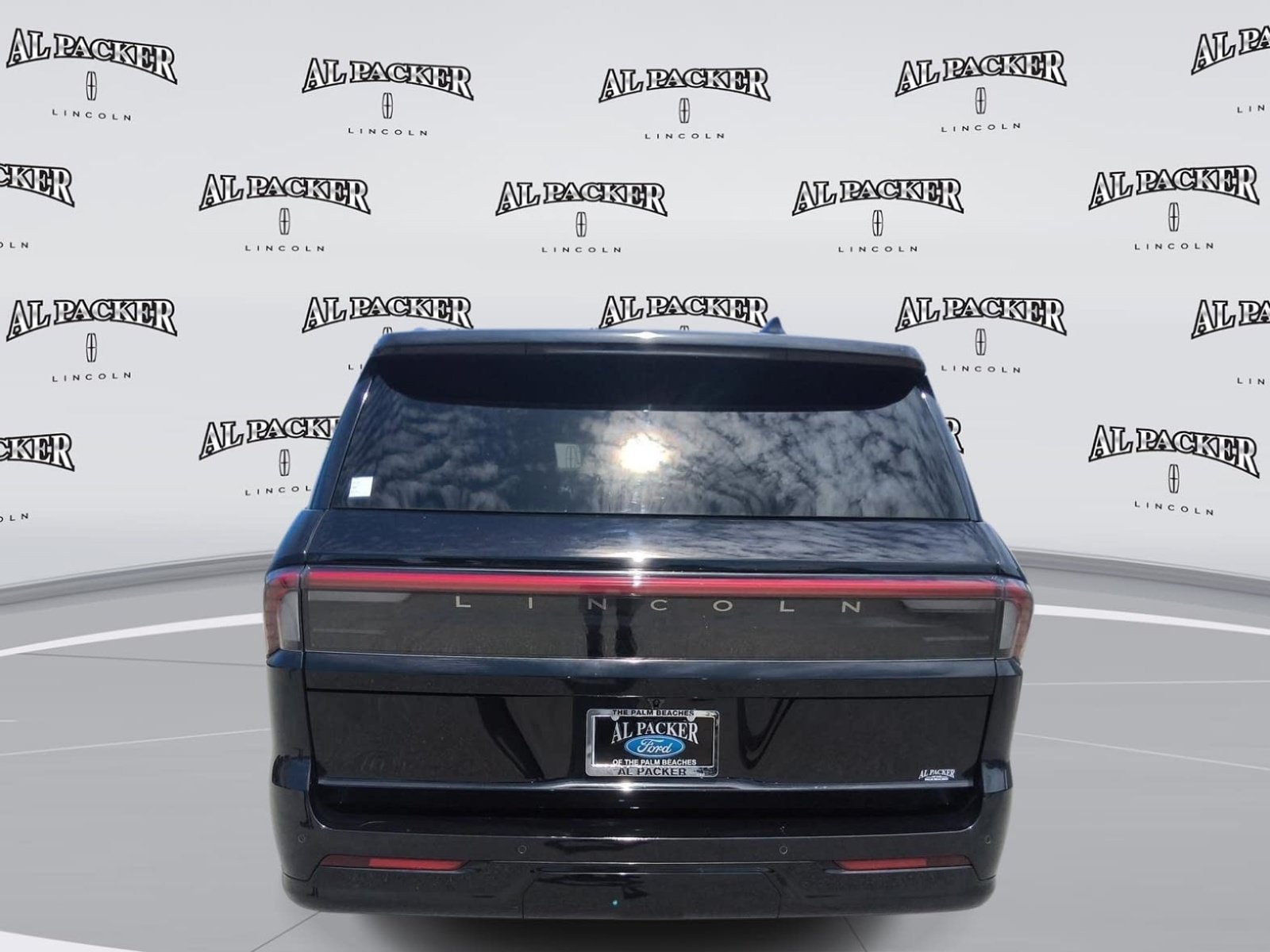 Used 2025 Lincoln Navigator L Black Label AWD/4WD image 4