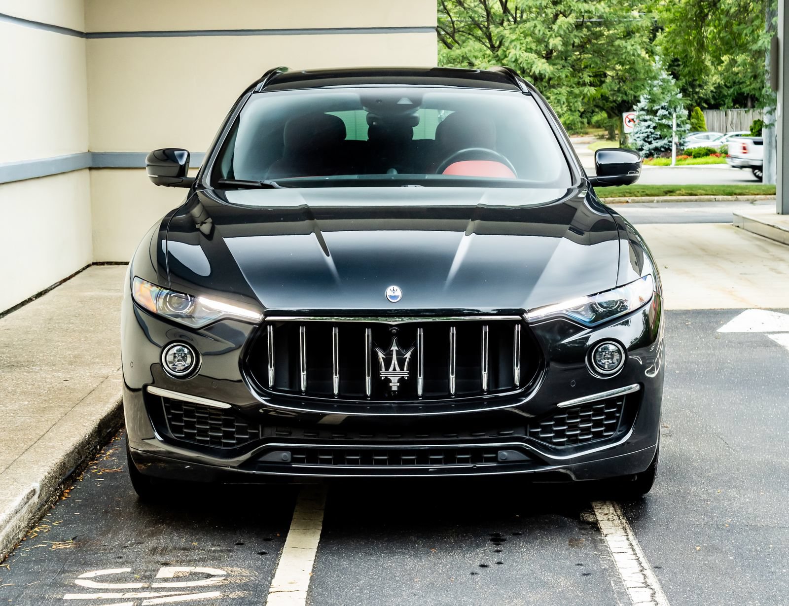 Used 2022 Maserati Levante GT AWD/4WD image 3