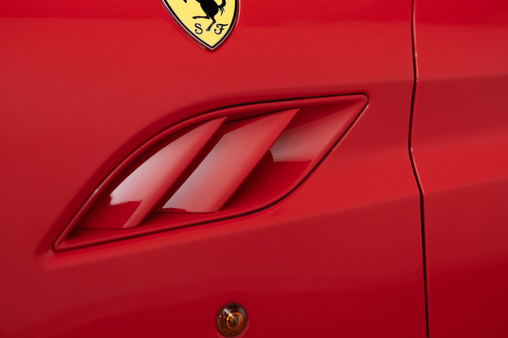 Used 2011 Ferrari California image 41