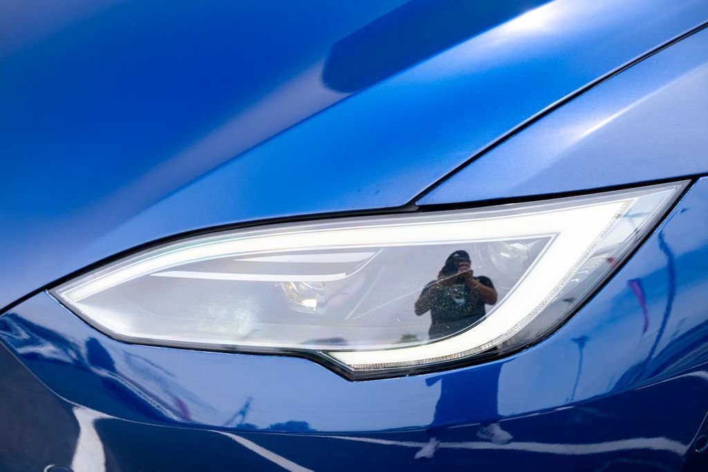 Used 2023 Tesla Model S Standard Range AWD/4WD image 4