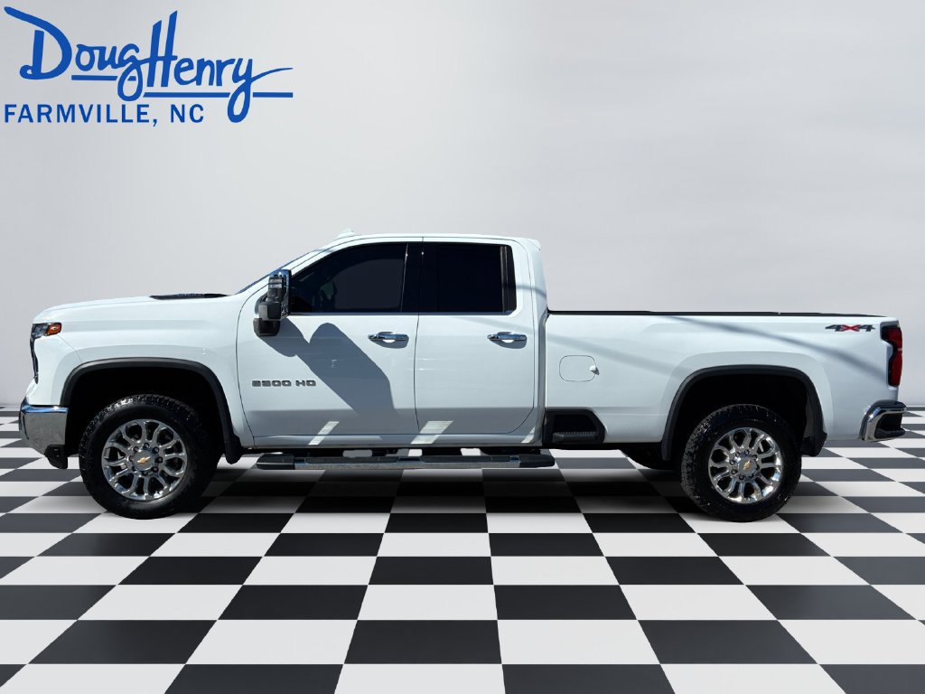 Used 2024 Chevrolet Silverado 2500 LTZ w/ LTZ Convenience Package AWD/4WD image 2