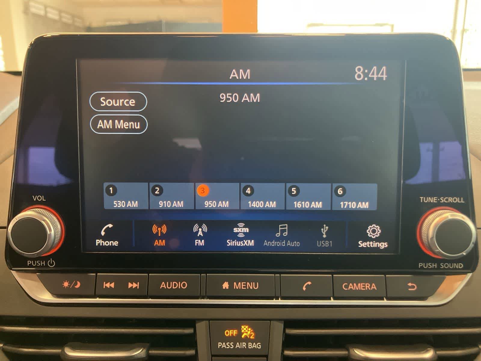 Used 2025 Nissan Altima 2.5 SV FWD image 18