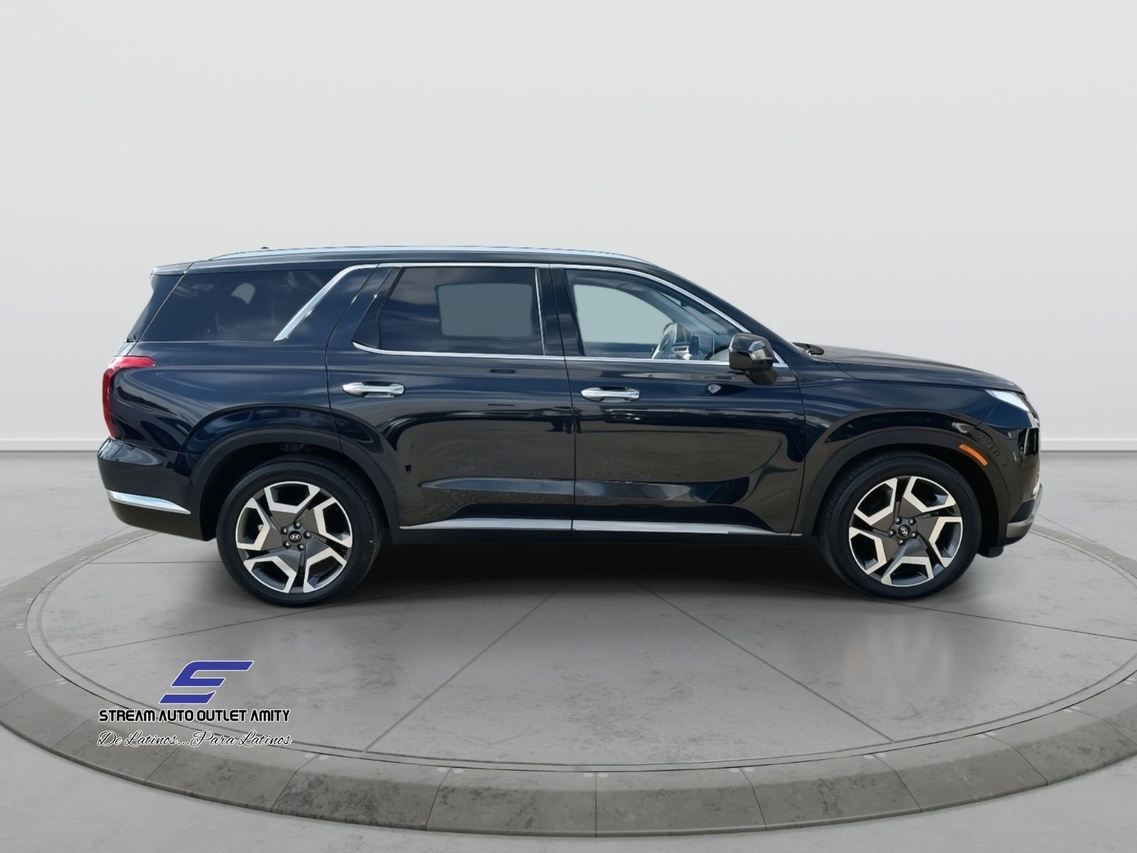 Used 2024 Hyundai Palisade Limited image 4