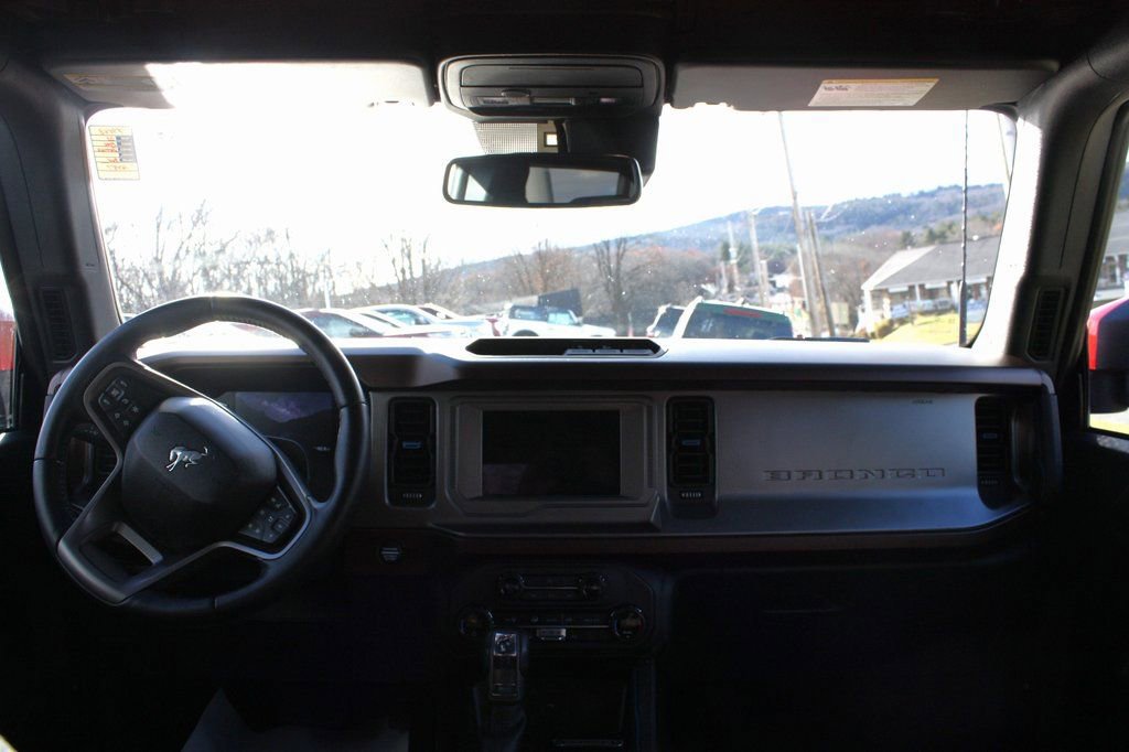 Used 2023 Ford Bronco Outer Banks image 17