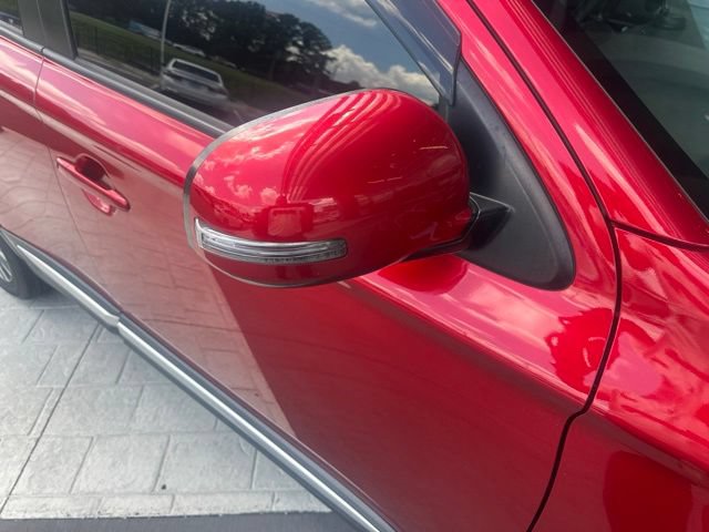 Used 2020 Mitsubishi Outlander SE FWD image 15