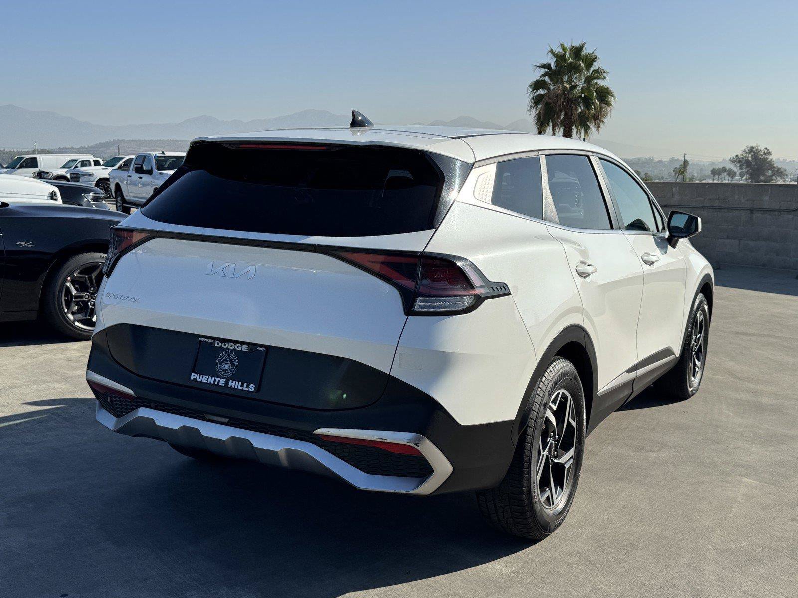Used 2023 Kia Sportage LX FWD image 6