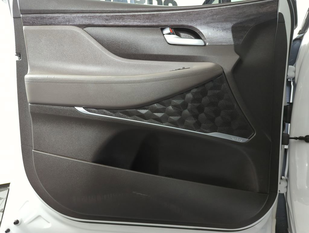 Used 2020 Hyundai Santa Fe SEL w/ Convenience Package FWD image 8