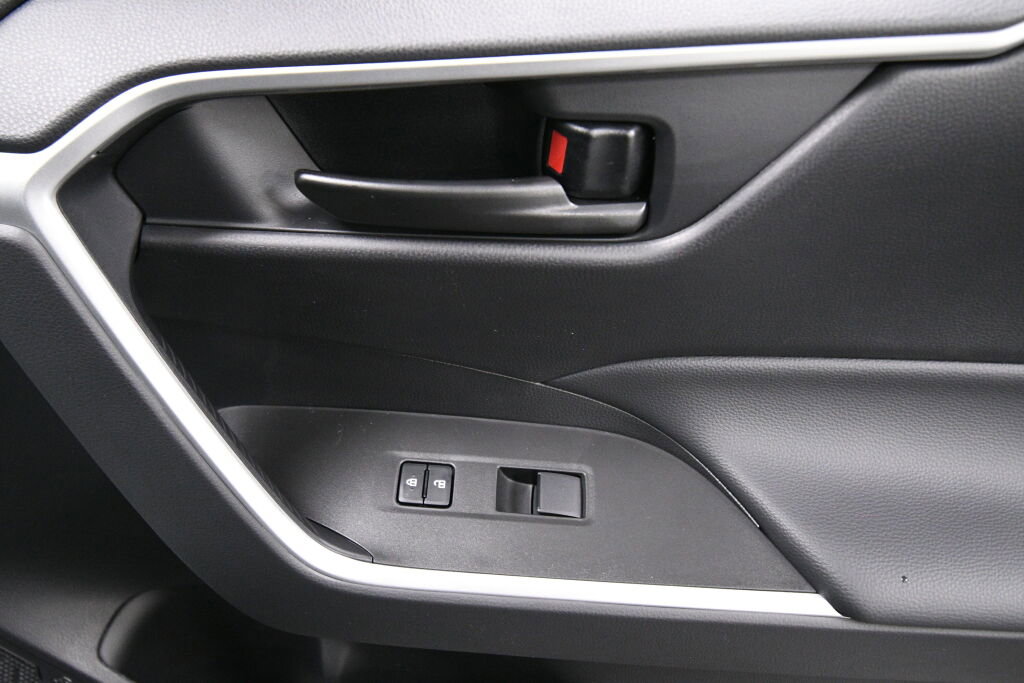 Used 2025 Toyota RAV4 LE image 26