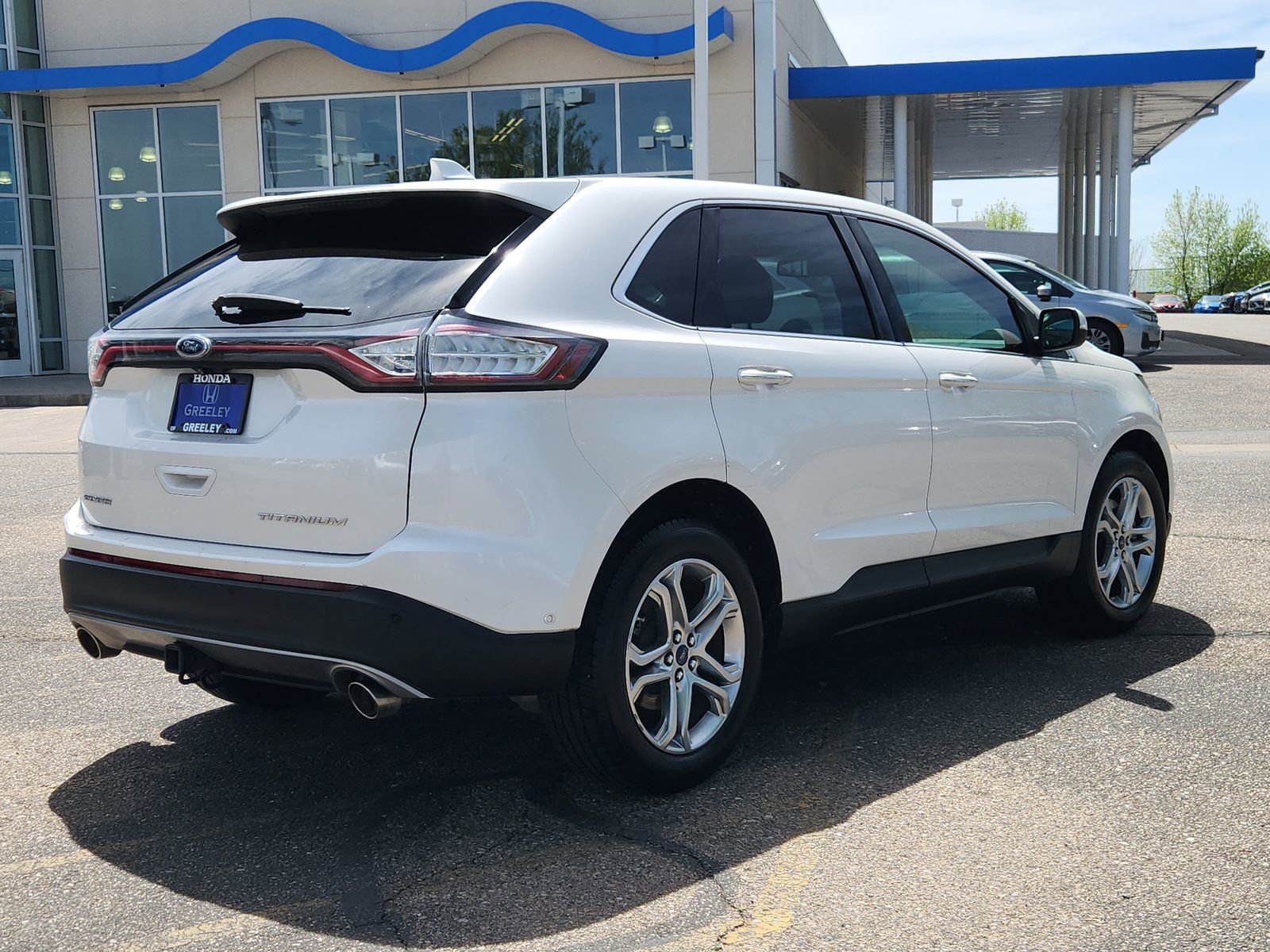Used 2017 Ford Edge Titanium w/ Equipment Group 302A FWD image 5