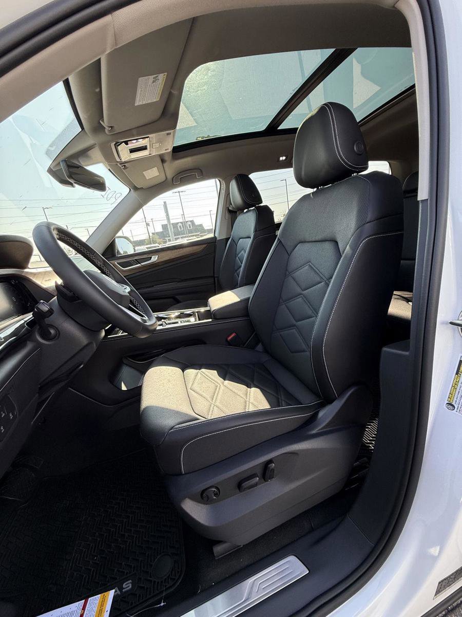 New 2026 Volkswagen Atlas SE image 10