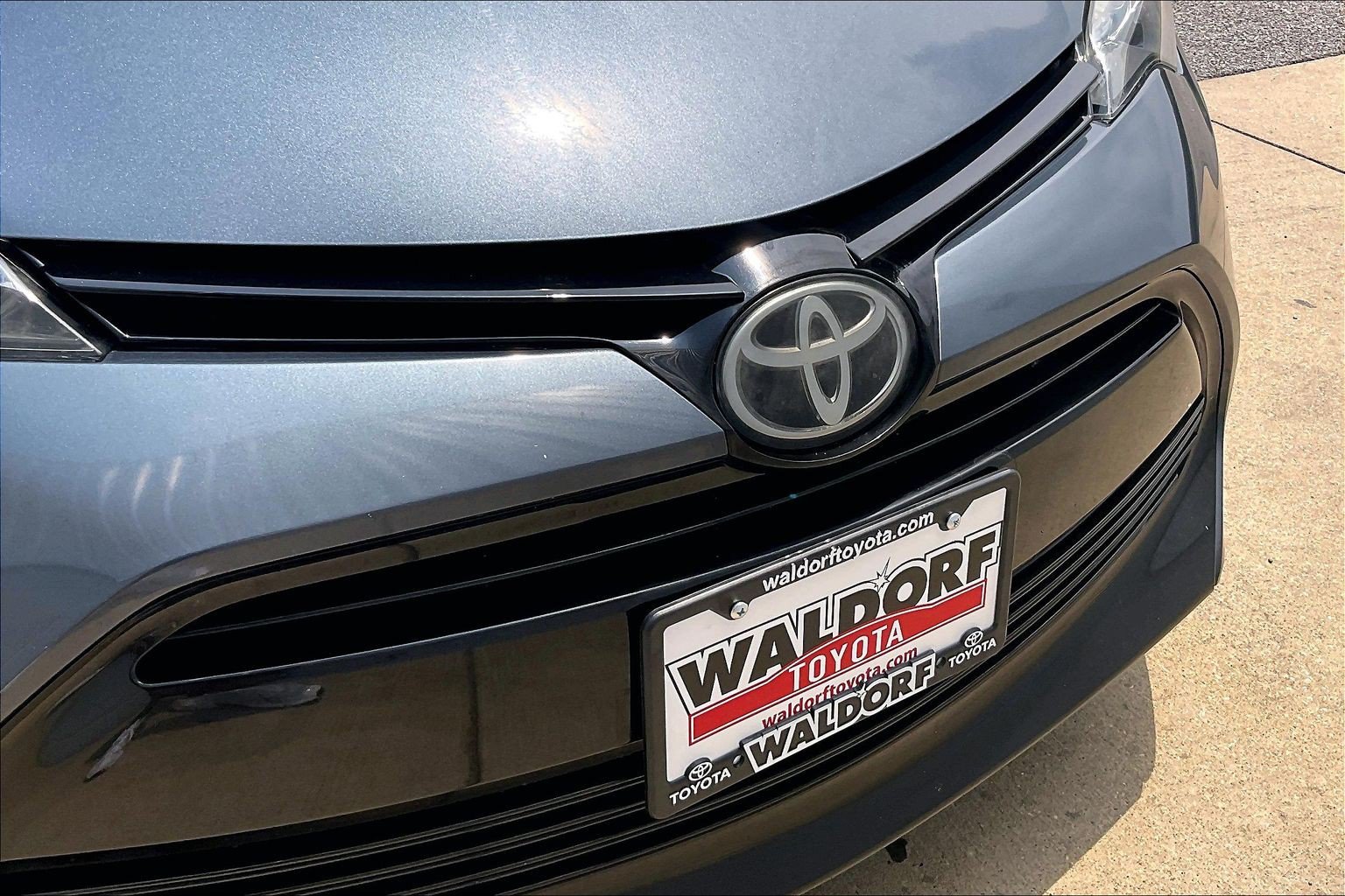 Used 2017 Toyota Corolla XLE FWD image 35