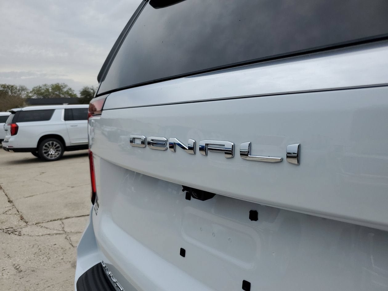 New 2026 GMC Yukon XL Denali w/ Sun & Power Step Package AWD/4WD image 9
