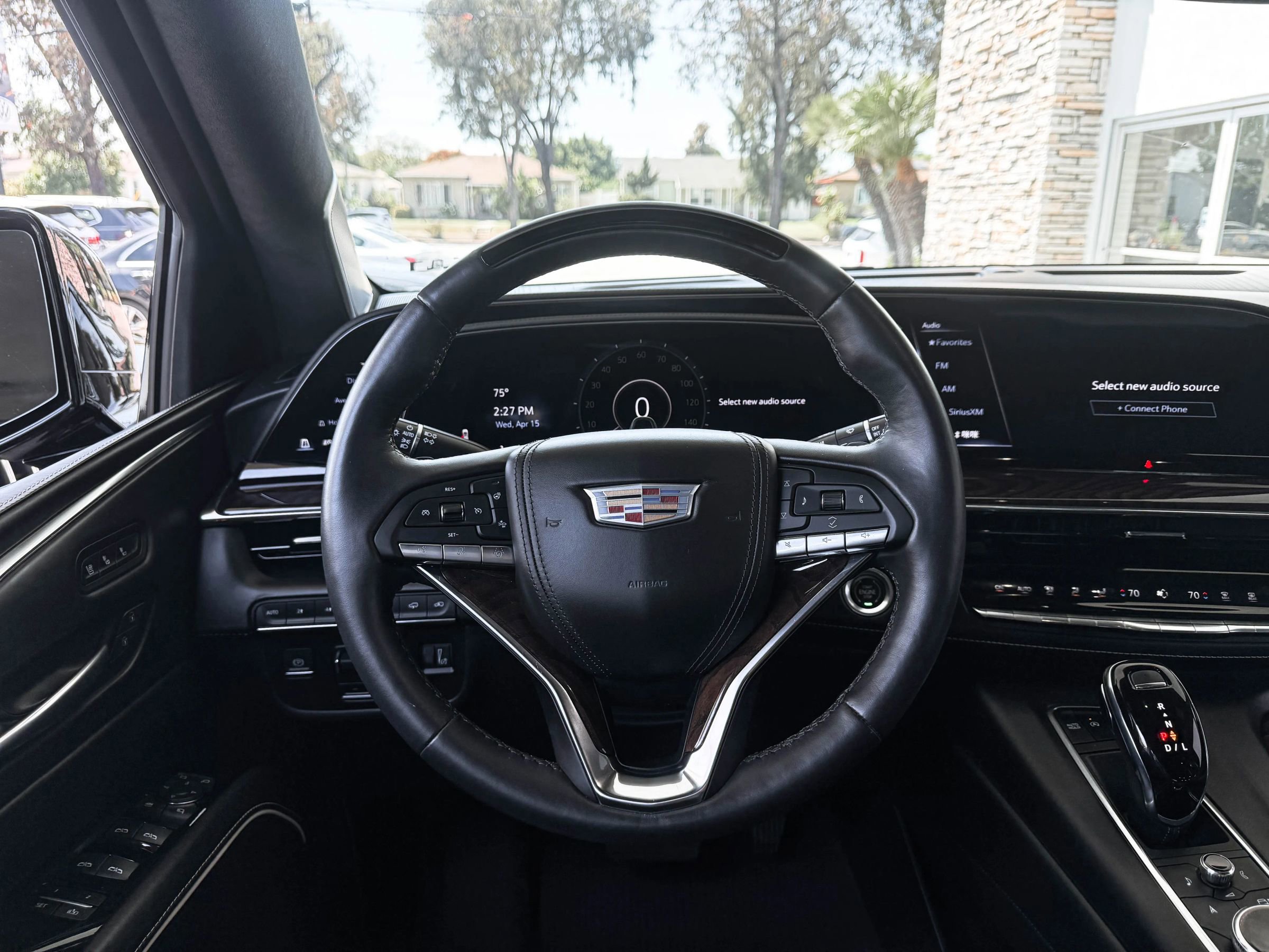 Used 2022 Cadillac Escalade ESV Sport Platinum w/ Heavy-Duty Trailer Package AWD/4WD image 18
