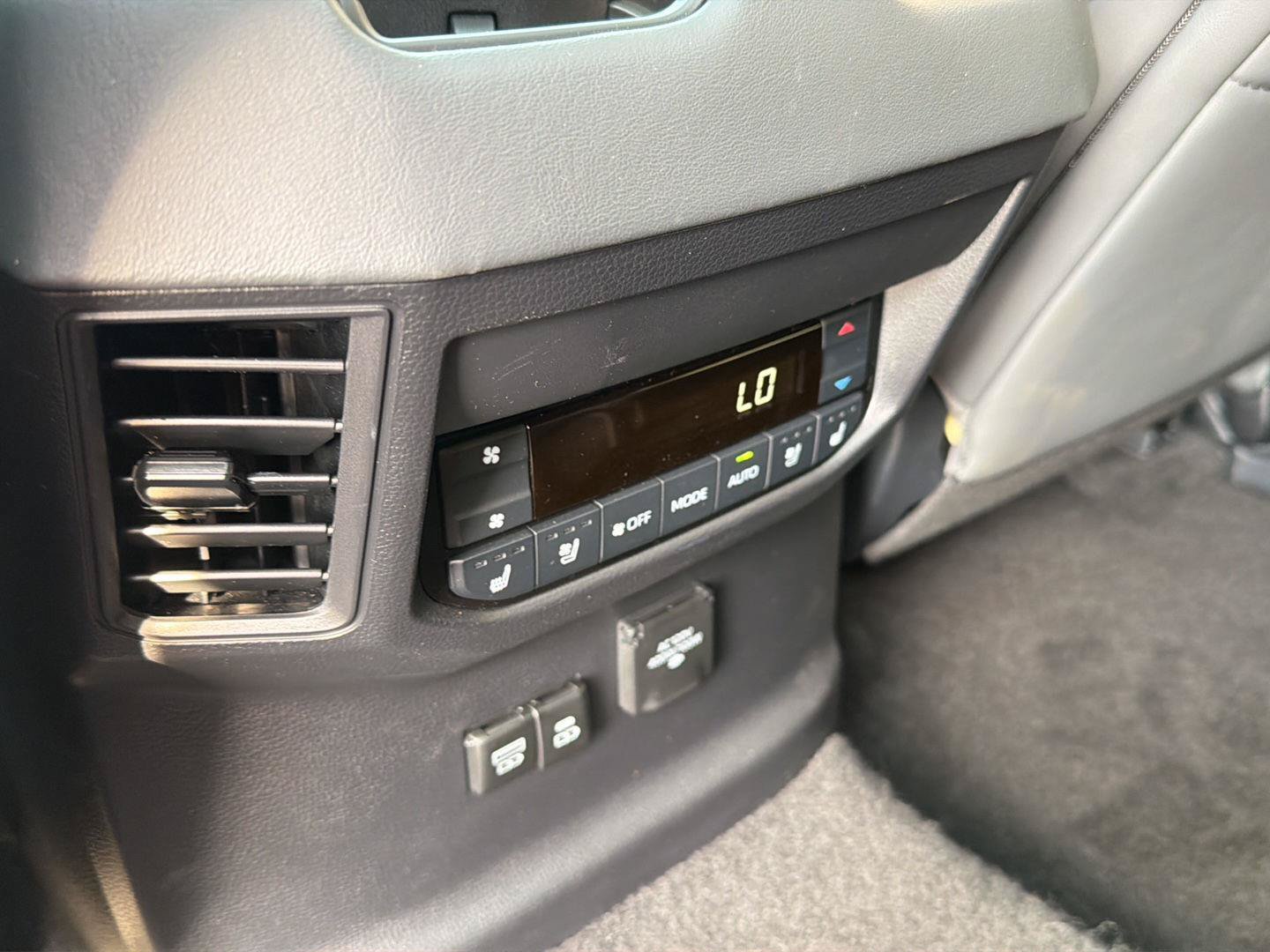Used 2026 Toyota Sequoia Capstone AWD/4WD image 12