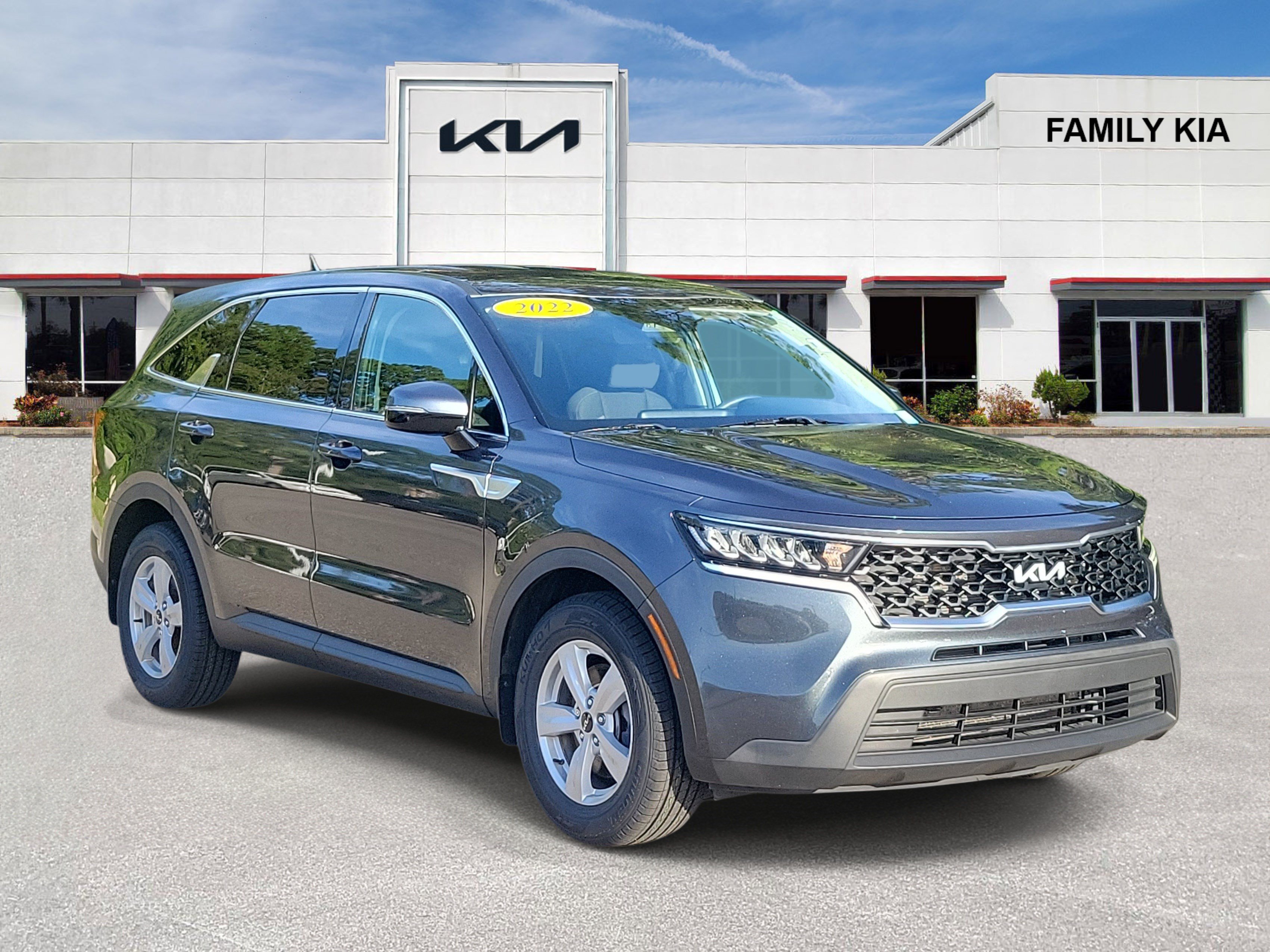 Certified 2022 Kia Sorento LX FWD image 1