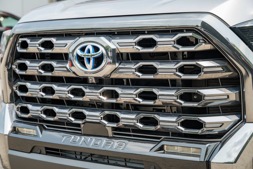 Used 2024 Toyota Tundra Platinum AWD/4WD image 12