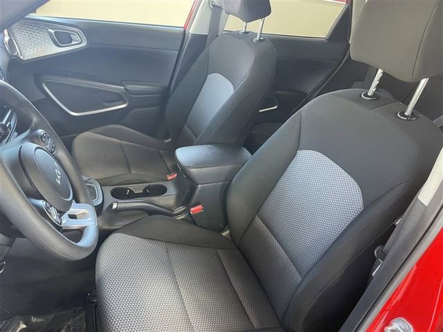 Used 2023 Kia Soul LX FWD image 18