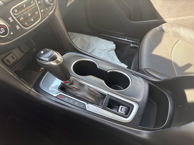 Used 2018 Chevrolet Equinox Premier FWD image 29
