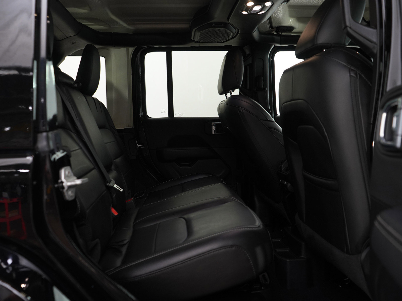 Used 2021 Jeep Wrangler Unlimited Sahara w/ Cold Weather Group image 12