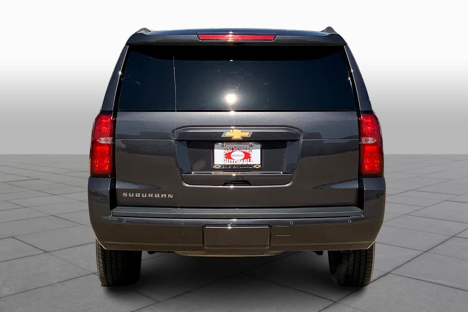 Used 2018 Chevrolet Suburban LT AWD/4WD image 5