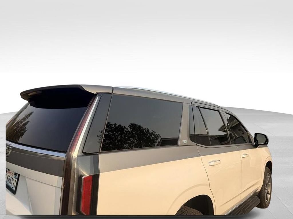 Used 2023 Cadillac Escalade Premium Luxury w/ LPO, Radiant Package AWD/4WD image 5